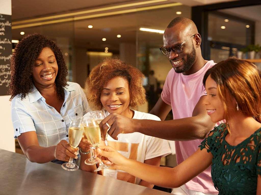 Novotel Abidjan Plateau מסעדה תמונה