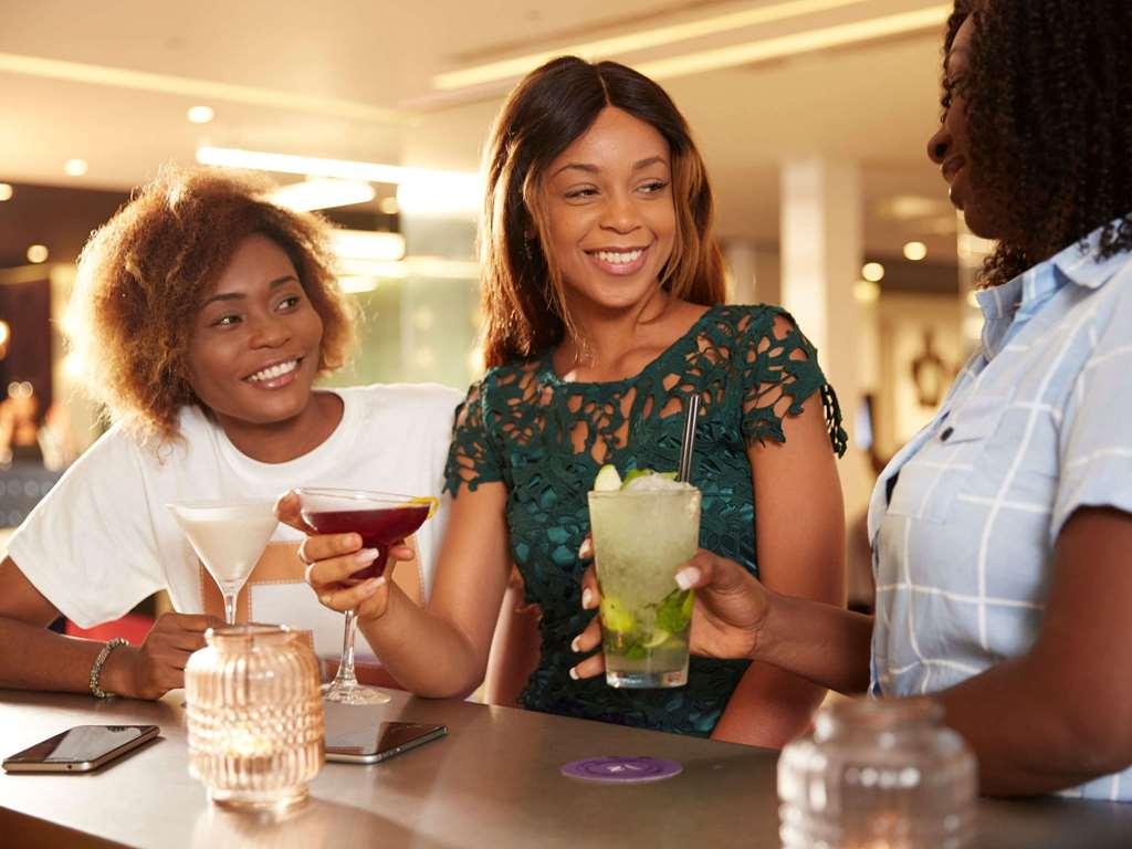 Novotel Abidjan Plateau מסעדה תמונה